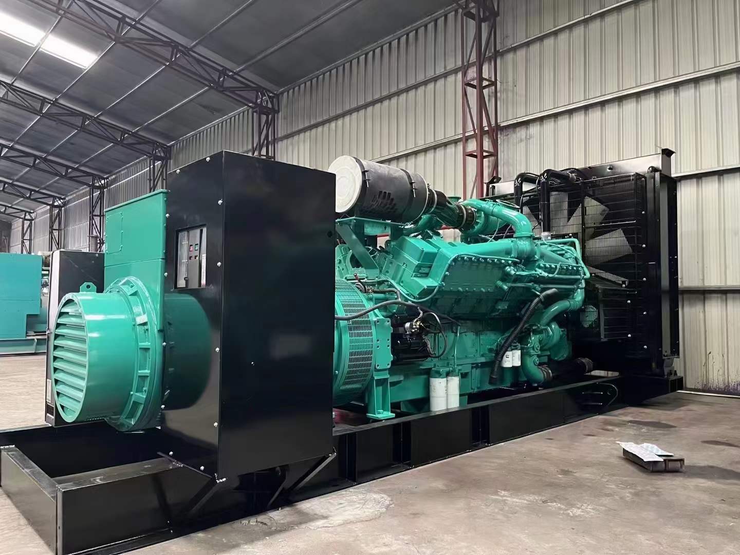 九原如何降低 800kW 柴油发电机输出电流的波动？